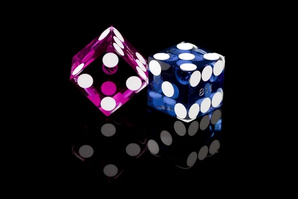 Live baccarat table on inatohel with multiple-angle HD feeds and real-time player chat